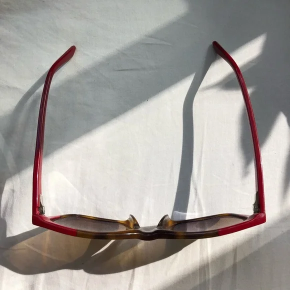 Maui Jim Sunglasses - Picture 4 of 9